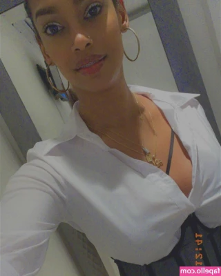 Stephanie Singh [ stephanie-singh ] - Just a few pics and more on the way with a few videos as well