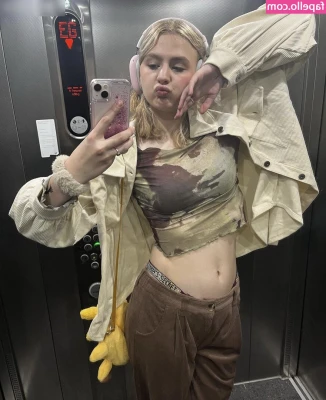 Franziska Schultz [ franziska-schultz ] - Is anyone else going for chill Sunday Vibes?