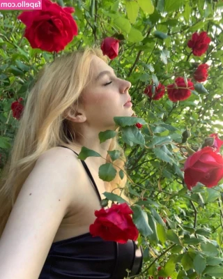 Franziska Schultz [ franziska-schultz ] - Waiting ..... 🤤