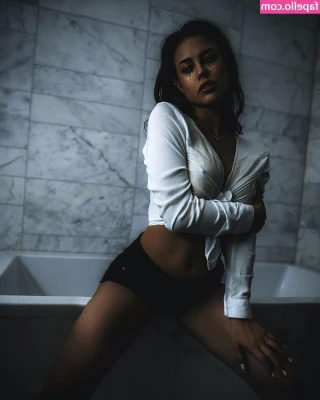 Iren Piontkovskaya [ iren-piontkovskaya ] - Photoshoot w/ @elizarubi both of us in white shirts :p