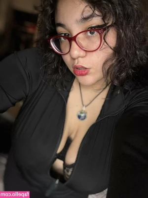 lalenoraaax - Twerk videos n some pictures in crotch less thongs