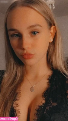 Hanna Schepe [ hanna-schepe ] - Take a peek