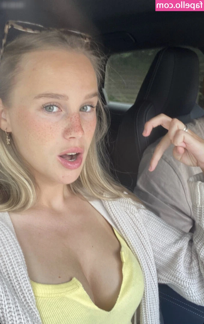 Hanna Schepe [ hanna-schepe ] - what I wore during a custom video today <3