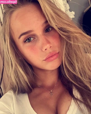 Hanna Schepe [ hanna-schepe ] - Hiya Hunni, Care to Join? @devilishdaisy