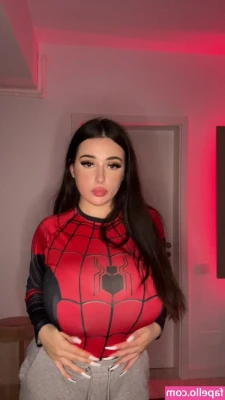 lovebabysarahhh - Playing with my fuck machine for the first time! 💦 definitely need
