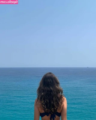 rachyxrose - Need a good fuck from behind babe, you up?