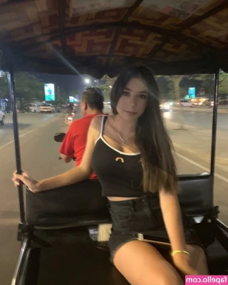 rachyxrose - You should be on your knees worshipping my big size 11 soles