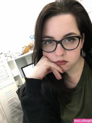 Friendly Witch [ friendly-witch ] - one of these days I ll record sum juicy kink stuff