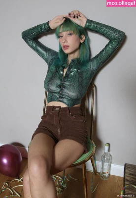 Rima_Yasashi [ rima-yasashi ] - Cum and watch me stuff my face with profiteroles after already eating