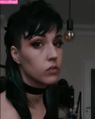 locolea - Just sucking my friends cock no big deal