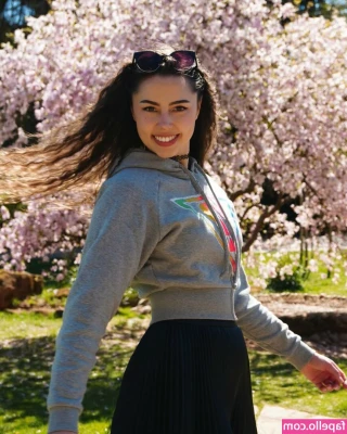 Lillythechilly - Got a new dessou guysss what do you think of it? 🥰💞xx