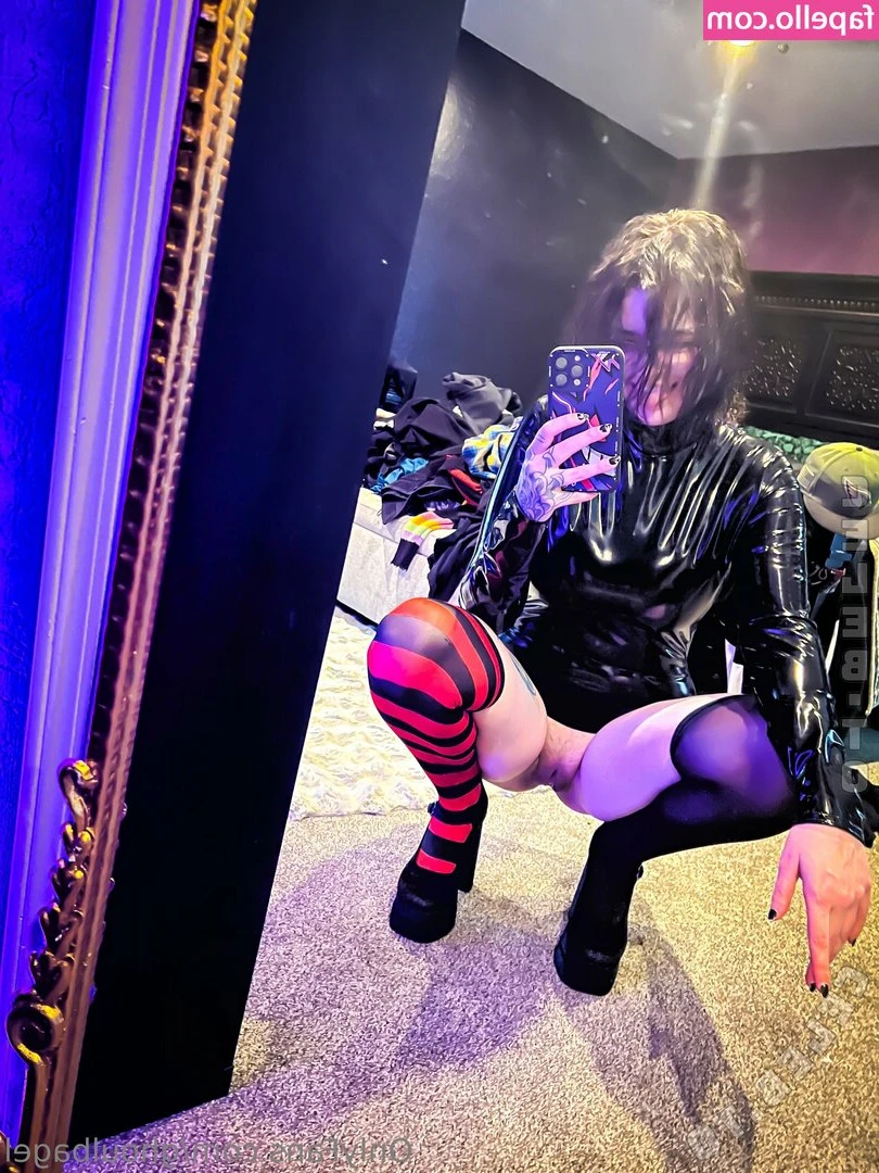 ghoulbagel [ ghoulbagel-19 ] - Se lo mama mientras se retrata. 💦🤭🔥  Col. @canabbis420
