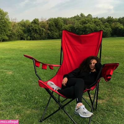 Sarina - Come here and give me a massage