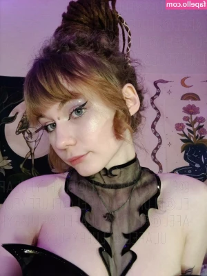 fluffyfulafel - How's the view back there, babe? 🧐🍑
