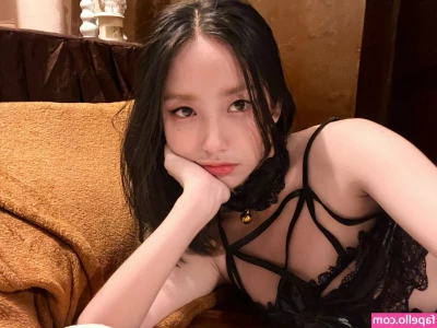 ishigoluv - Tell me: don’t I make your cock hard? 😋