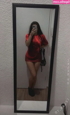 Amelie Sorg / ameliesorg [ amelie-sorg-ameliesorg ] - Look back at it, baby!!! see you in the dms?