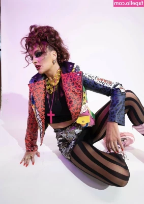 Maria Kanellis [ maria-kanellis-1 ] - Work is lovely btw
