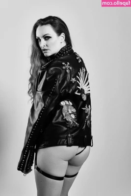 Maria Kanellis [ maria-kanellis-1 ] - These should be in your mouth