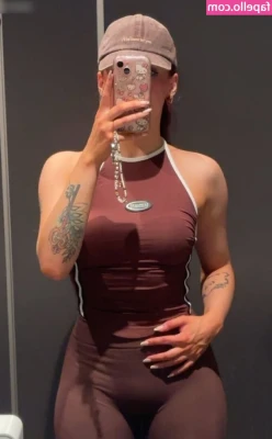 Stöckchen / Stoeckchen [ stckchen-stoeckchen ] - I’ll be spending my day thinking about being fucked by you 🤍