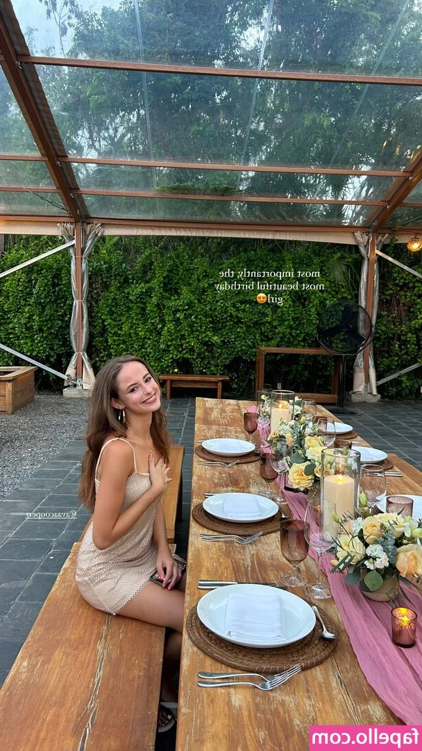 Ava Cooper [ ava-cooper ] - I think my ass looks great on this table, am I right?🥰