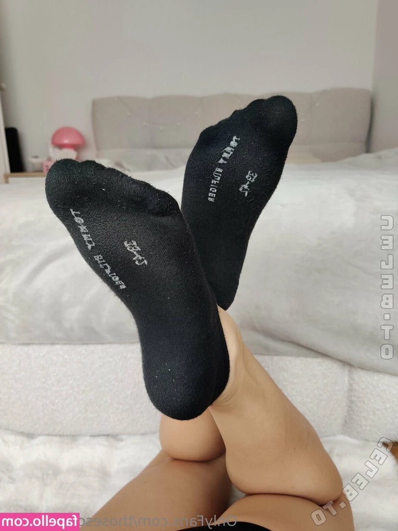 Fitnessgirl of socks [ fitnessgirl-of-socks ] - Bathroom selfie