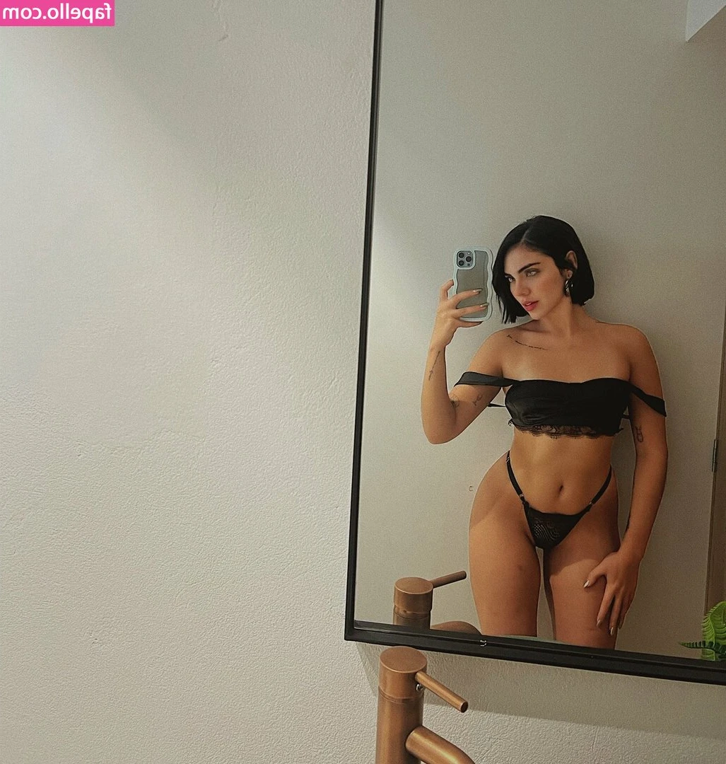 Natalia Torres [ natalia-torres ] - I subscribe to the boxer life 🙏🏻🥴  so stretchy, so comfy