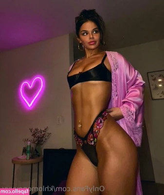 Chloe Swain [ chloe-swain ] - Can u make me cum