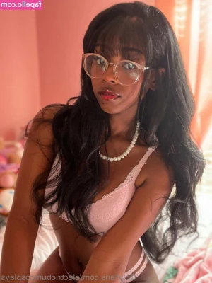 electricbumcosplays [ electricbumcosplays-2 ] - Lizzie Grace bundle! Tip $50 and I’ll send edited photos of every