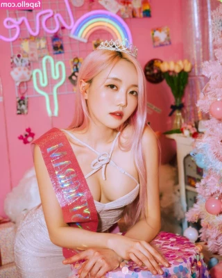 berry_berryin [ berry-berryin ] - im so short hehe this is how i would look at you