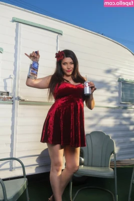 Shelly Martinez [ shelly-martinez ] - At a new dog park 🐾🐶🐩😍🤩