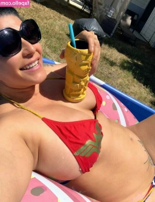 Shelly Martinez [ shelly-martinez ] - Do you want to do me from the front or the back? 😈