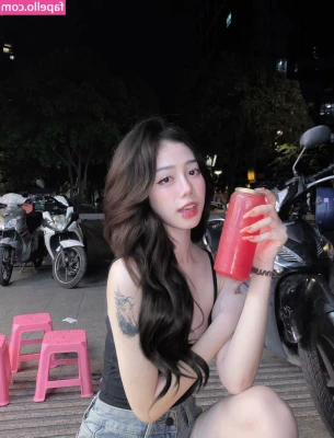 Travelvids Xyz [ travelvids-xyz ] - Hello and happy naughty Sunday! 🤭🥰