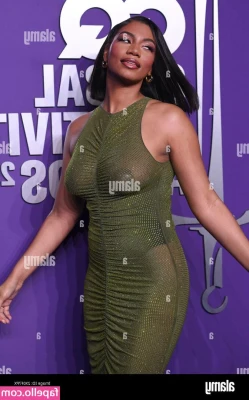 Taylor Rooks [ taylor-rooks ] - 🇫🇷 La suite des photos XXX avec une magnifique éjac' en prime