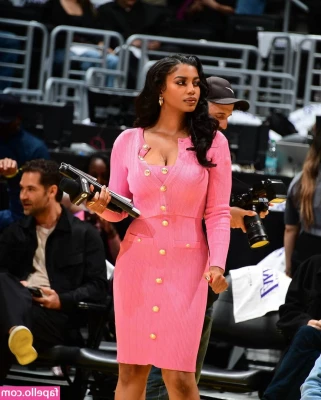 Taylor Rooks [ taylor-rooks ] - Yes  it s an invitation