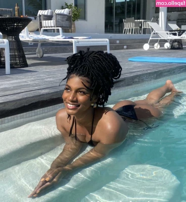 Taylor Rooks [ taylor-rooks ] - Me and Rob piper filmed a sexy ass scene that ends with a creampie