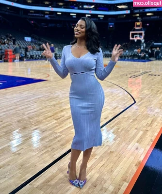 Taylor Rooks [ taylor-rooks ] - Cum get wet w me bby