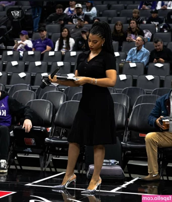 Taylor Rooks [ taylor-rooks ] - Not for the faint-hearted. 😉🔥