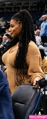 Taylor Rooks [ taylor-rooks ] - I get so horny while playing videos games  I needed to rub my