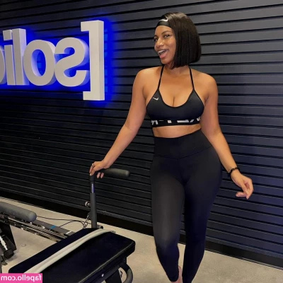 Taylor Rooks [ taylor-rooks ] - Do you want to see what’s underneath 💋😈