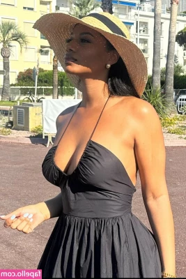 Taylor Rooks [ taylor-rooks ] - flex your cock while youre inside my pussy.. it feels good