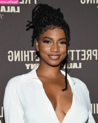 Taylor Rooks [ taylor-rooks ] - For the next 24 hours message me and get 2 free pictures of whatever