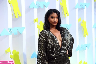 Taylor Rooks [ taylor-rooks ] - Tip and I'll show you the rest in DM 🍆