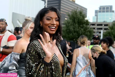 Taylor Rooks [ taylor-rooks ] - What a great start to a Tuesday