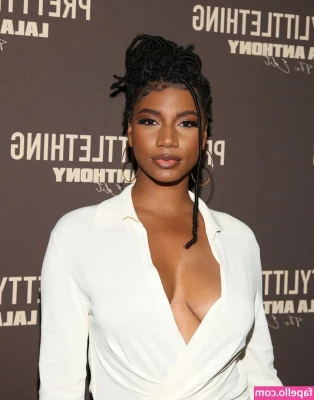 Taylor Rooks [ taylor-rooks ] - What song are you putting on
