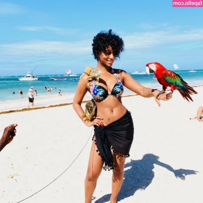 Taylor Rooks [ taylor-rooks ] - Fun playtime with some new toys from a fan  Vibrating plug  wand  and