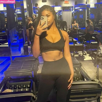 Taylor Rooks [ taylor-rooks ] - Spreading for a better view