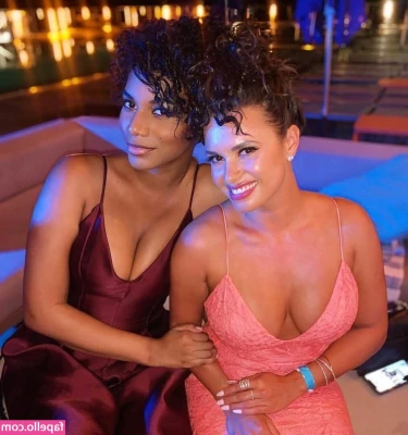 Taylor Rooks [ taylor-rooks ] - Now that s a pie