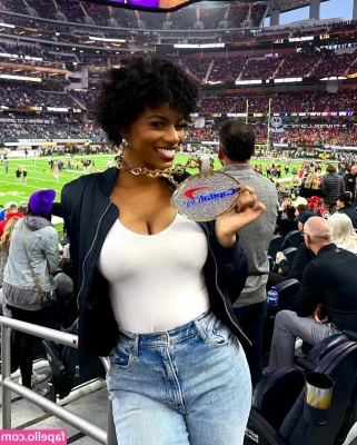 Taylor Rooks [ taylor-rooks ] - How’s your Saturday so far??