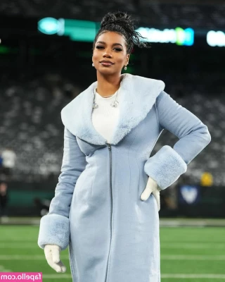 Taylor Rooks [ taylor-rooks ] - Well, today was certainly a Monday. I wasn’t able to film anything,