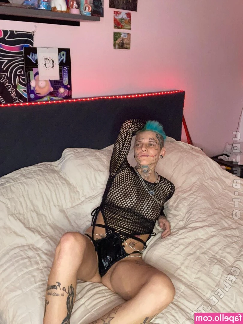 tamfee1810 - My birthdays tomorrow🥳 I hope you’re going to spoil me because
